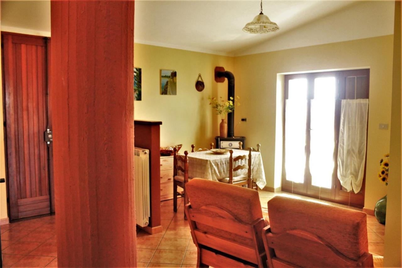Mansarda Fiorita Bed & Breakfast Abatemarco Exterior photo