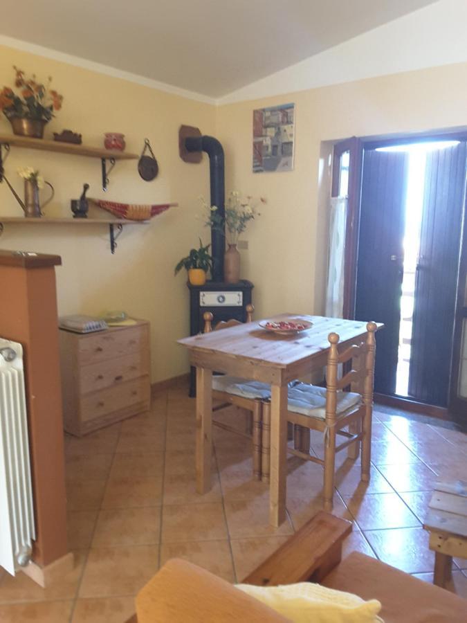 Mansarda Fiorita Bed & Breakfast Abatemarco Exterior photo